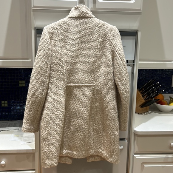 H&M knee length coat with silver zippers. - Picture 4 of 6